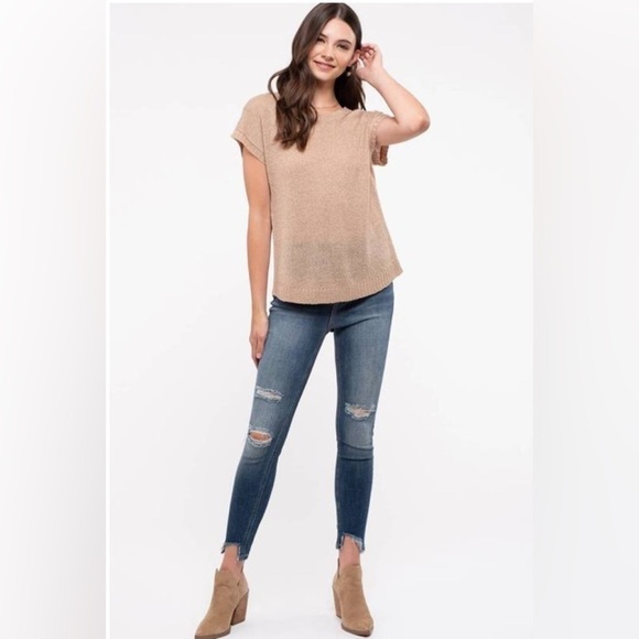 NWT Mine Women's Lace-Up Back Lightweight Knit Short Sleeve Top Sz Small, Taupe - Picture 4 of 9